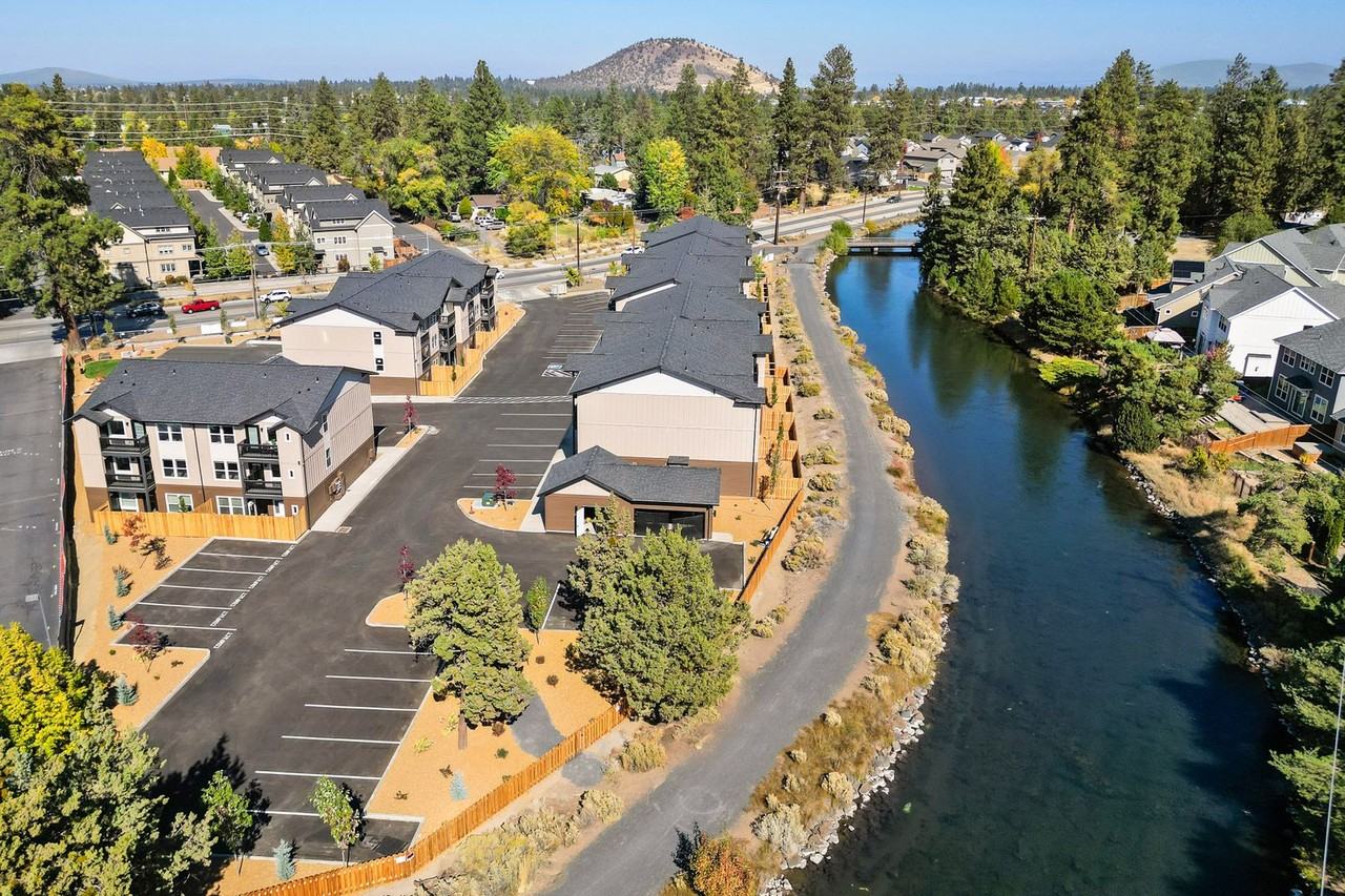 Edgewater Apartments - Photo 6 of 50