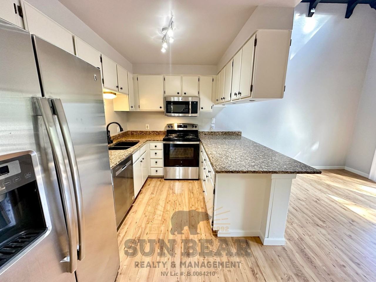 1300 Arosa Ct - Photo 4 of 16