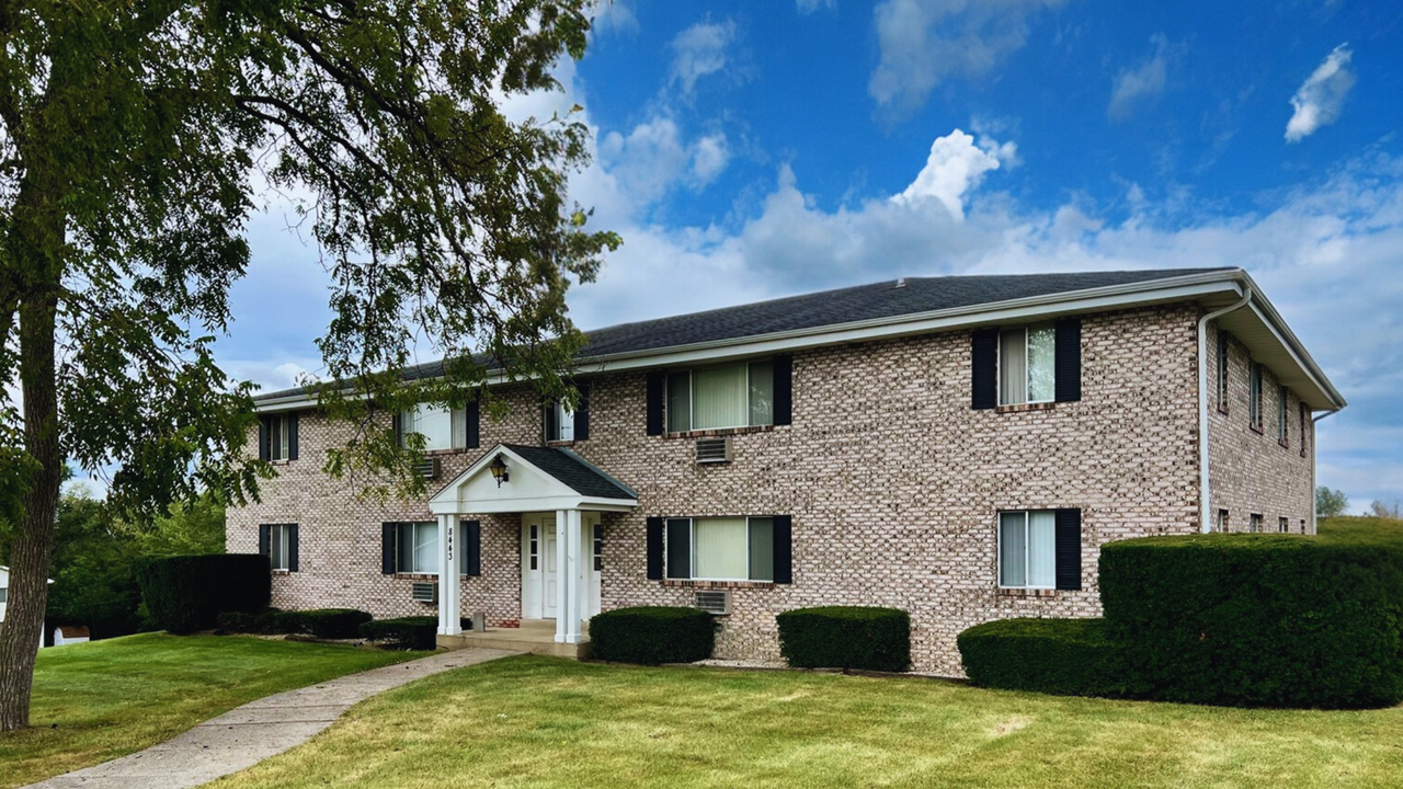 8423 198th Ave #102G - Photo 2 of 5