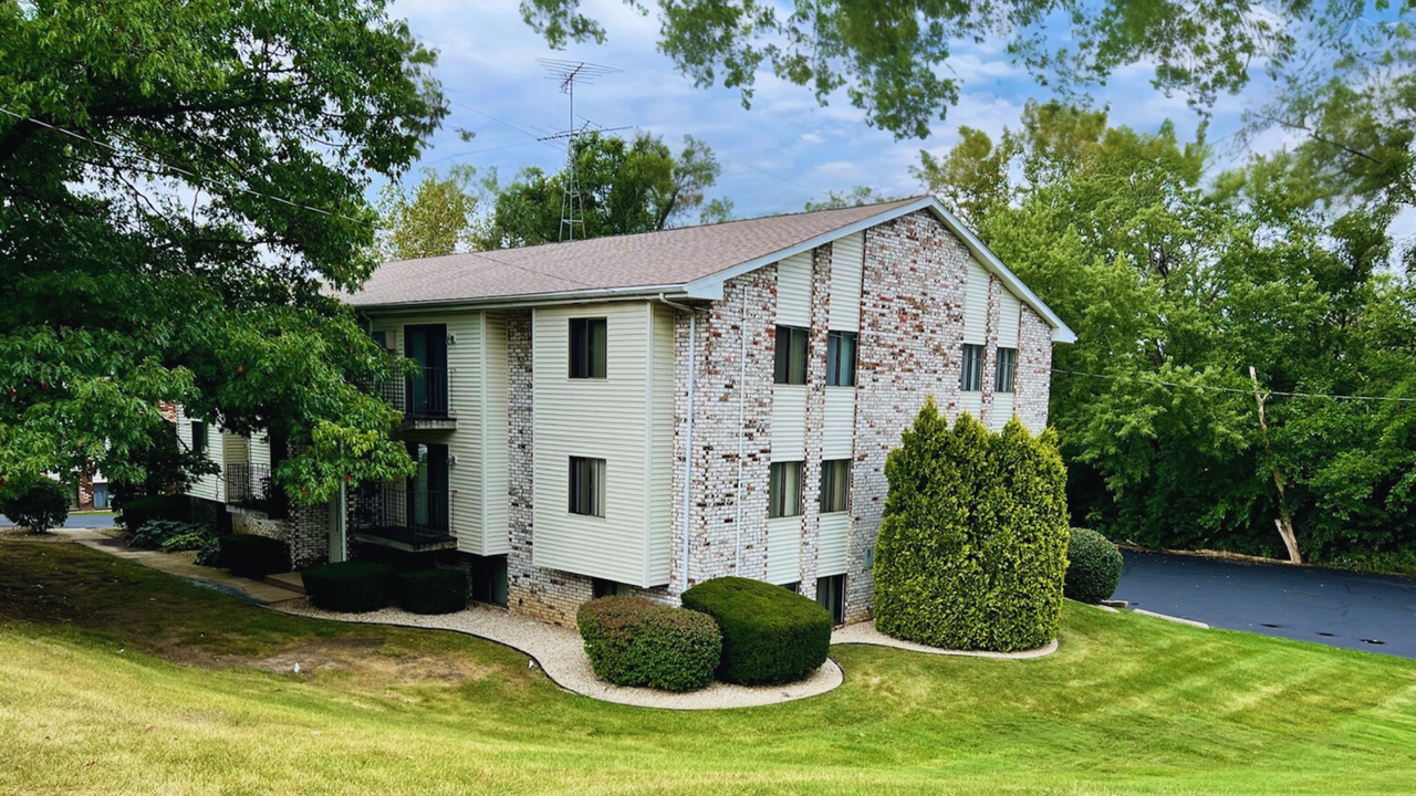 8423 198th Ave #102G - Photo 4 of 5