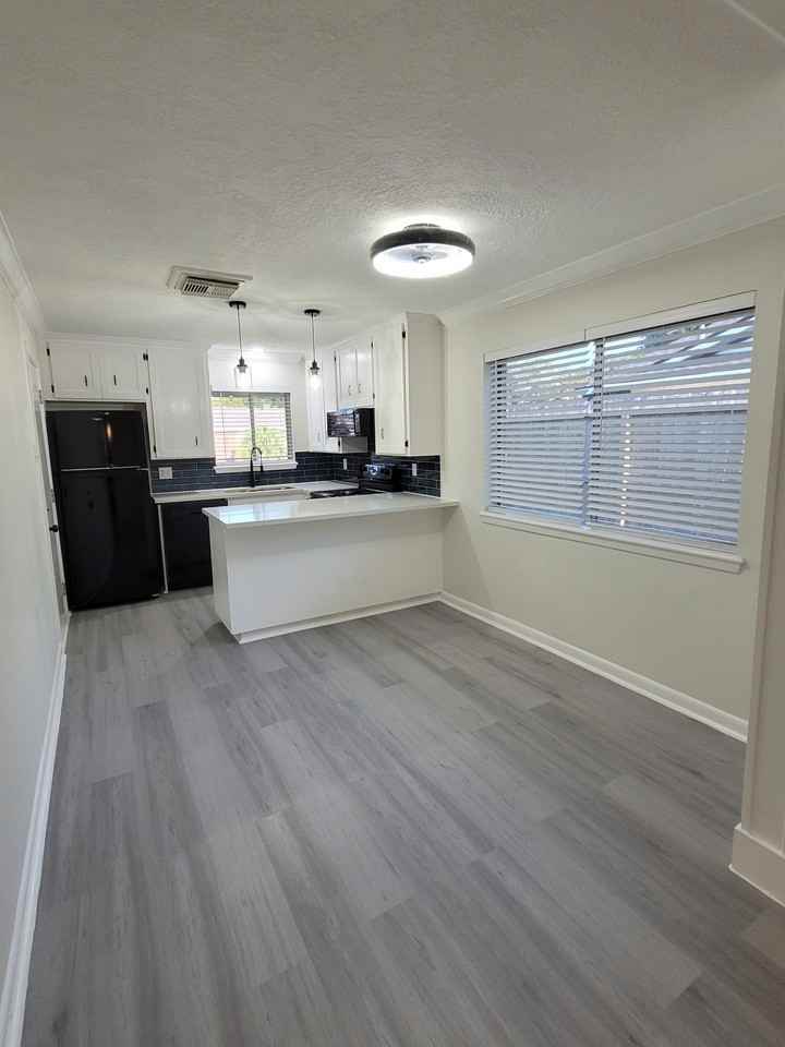 1813 Bahama Dr #NA - Photo 2 of 11