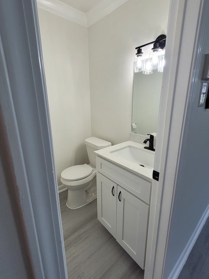 1813 Bahama Dr #NA - Photo 5 of 11