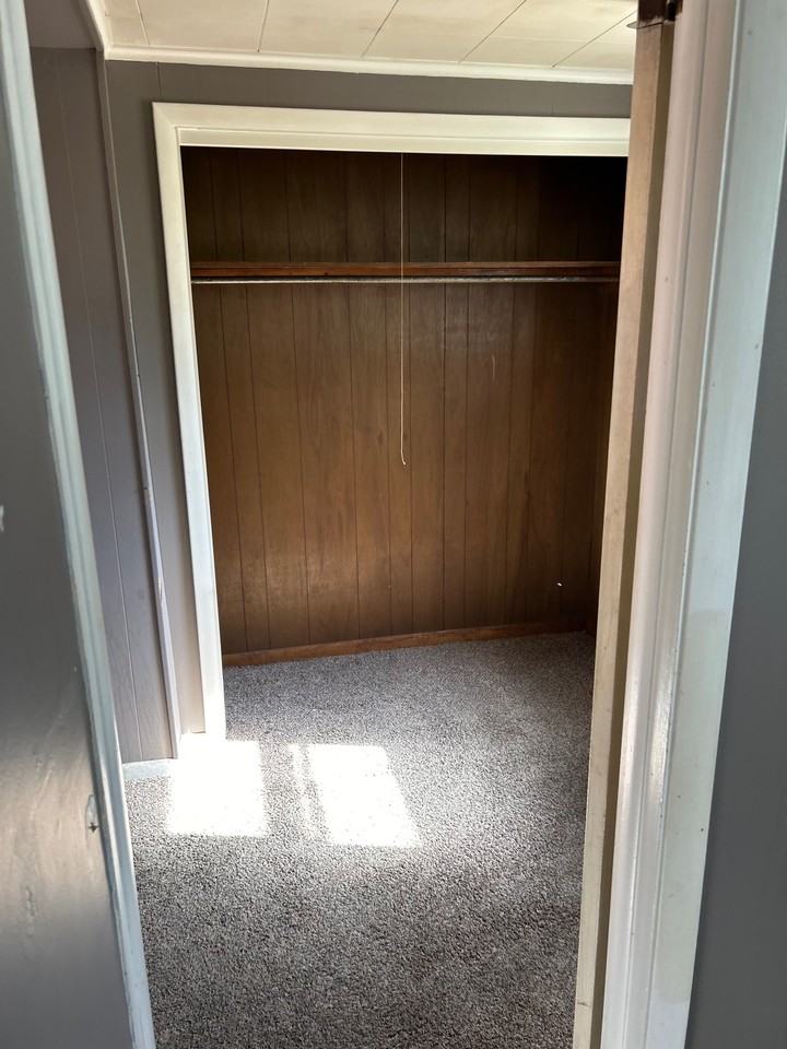 128 N Gallatin Ave #A - Photo 5 of 7