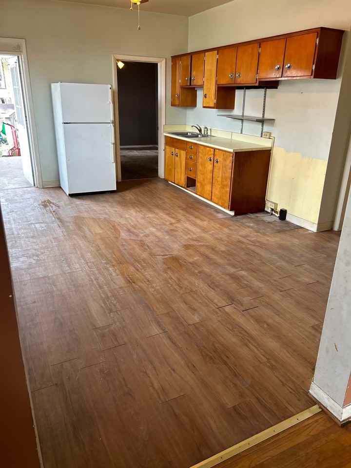 128 N Gallatin Ave #A - Photo 6 of 7