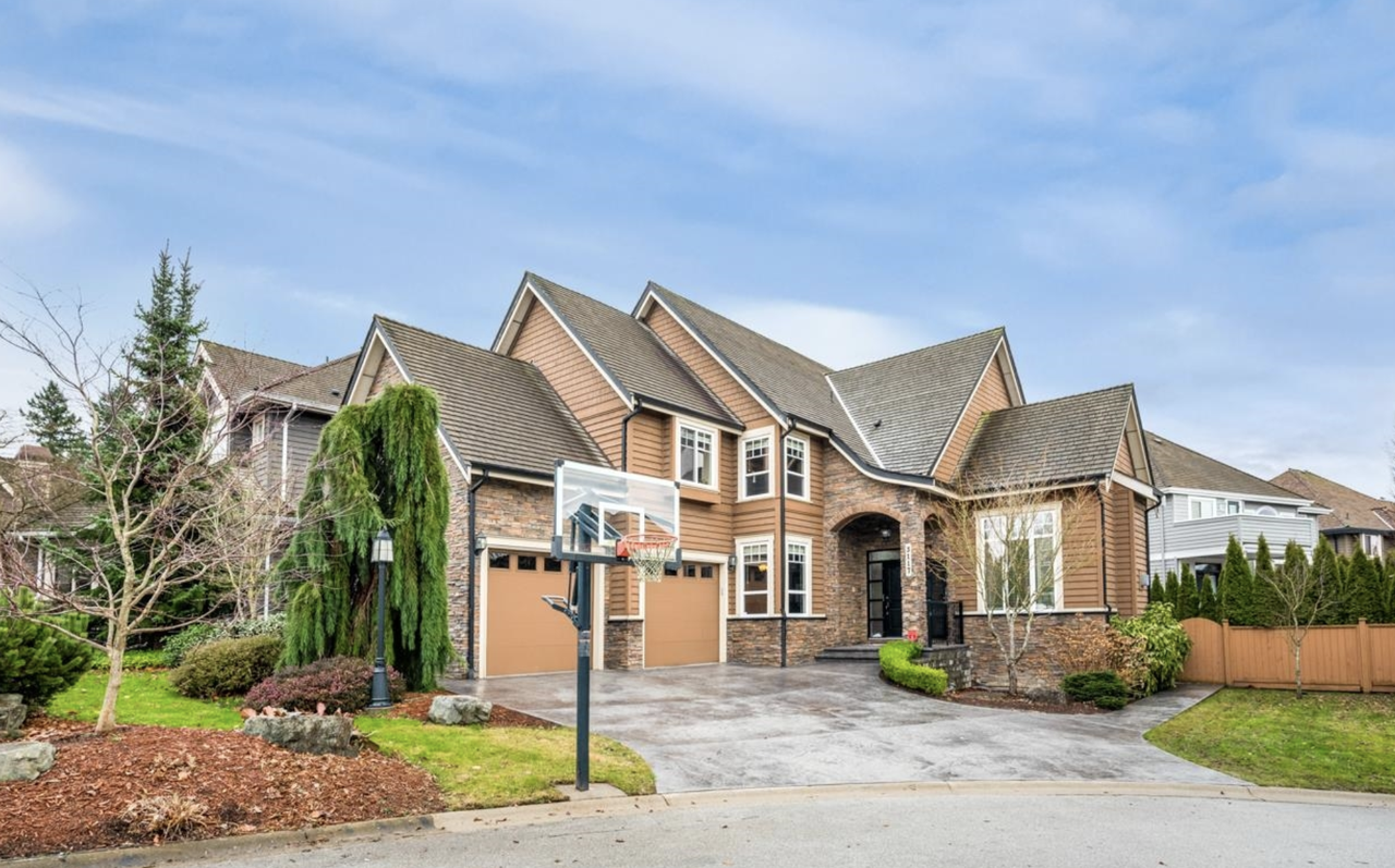 3117 162 Street - Photo 2 of 8