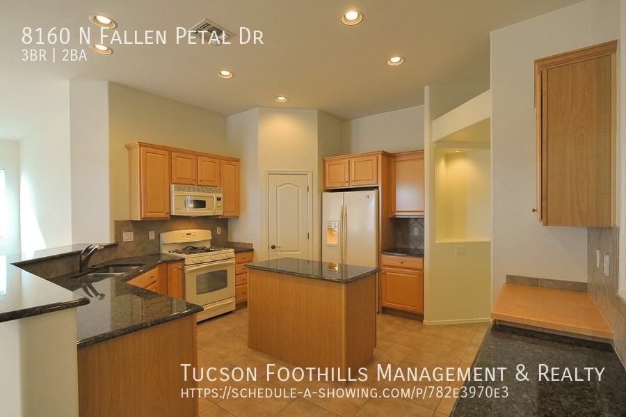 8160 N Fallen Petal Dr - Photo 5 of 24