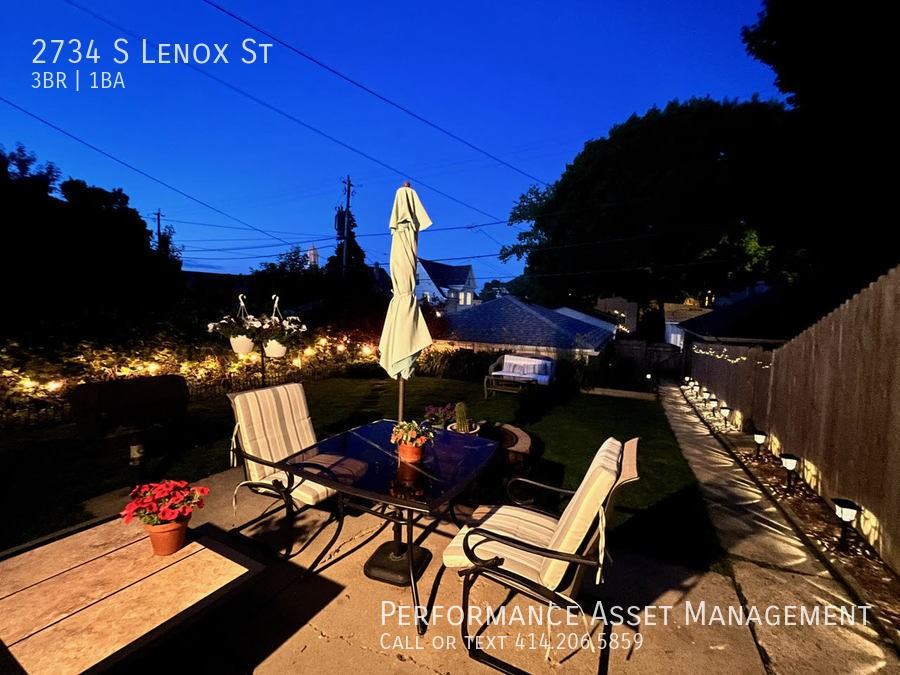 2734 S Lenox St - Photo 2 of 18
