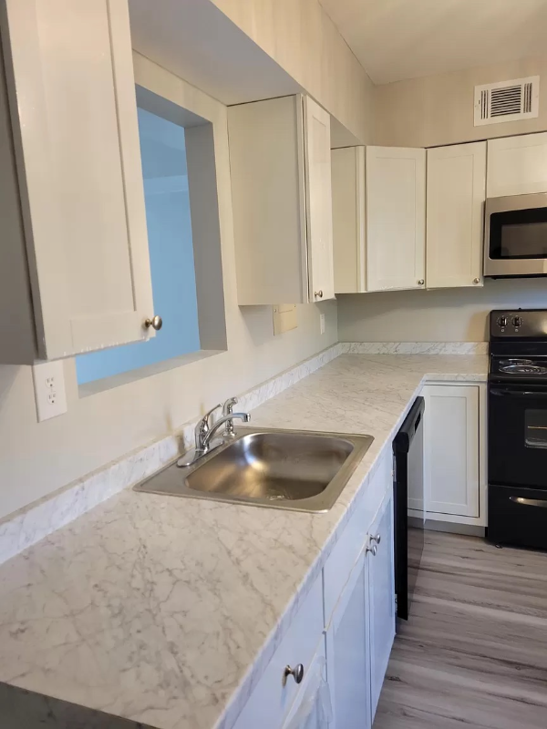 88 Angie Dr #2 - Photo 3 of 7