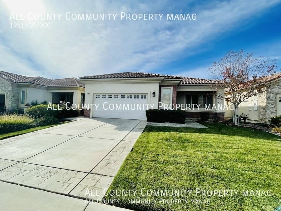 1583 High Meadow Dr - Photo 3 of 18