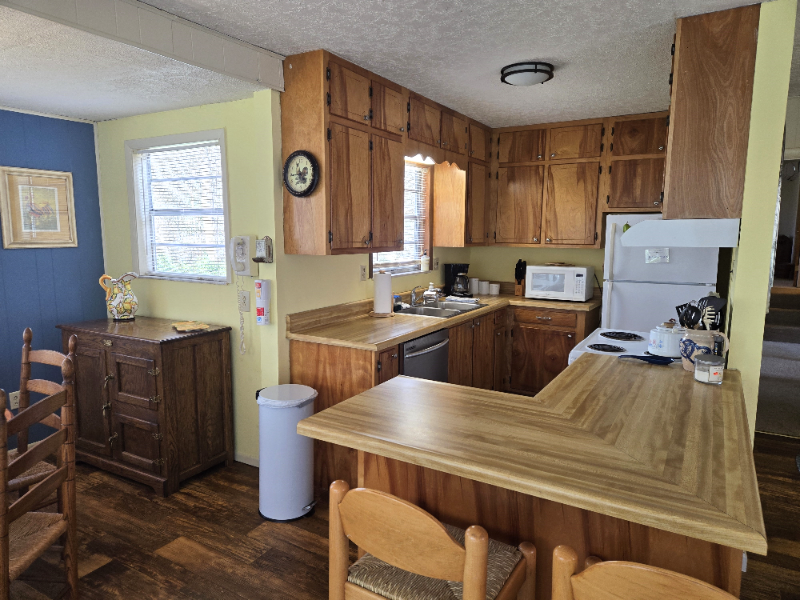 141 Z V Cochran Rd - Photo 3 of 17