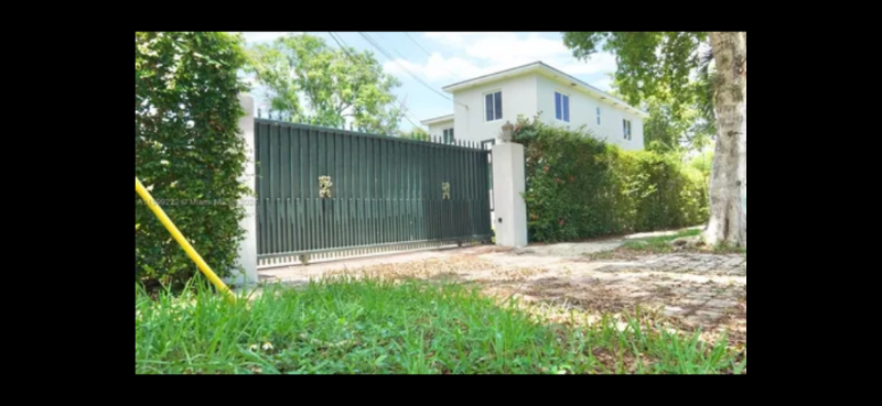 1252 Sw 13th Ave #2ndFL - Photo 3 of 15