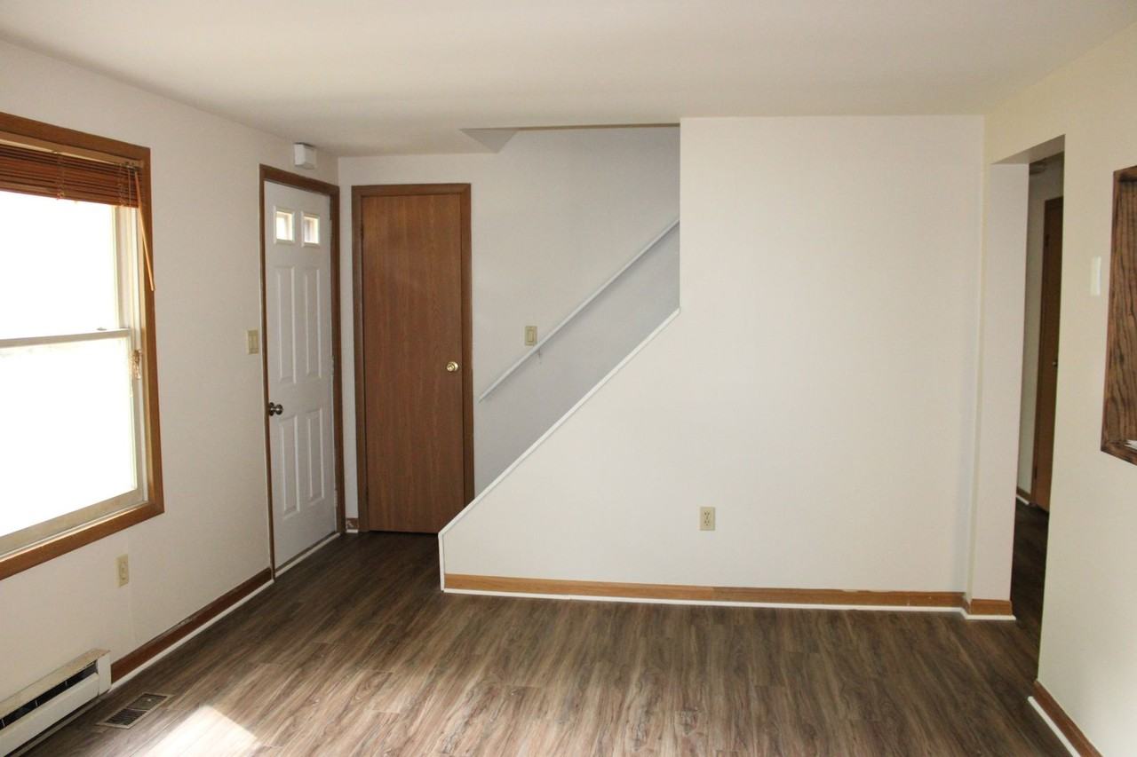 11784 White Oak Rd - Photo 2 of 19