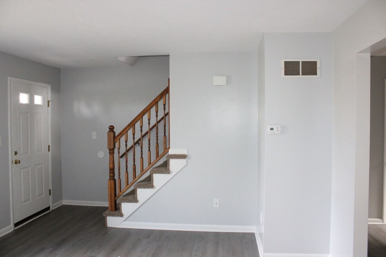 267 Ark Dr - Photo 3 of 15