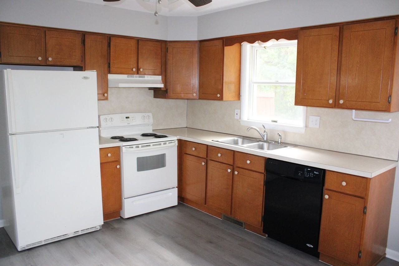 267 Ark Dr - Photo 4 of 15