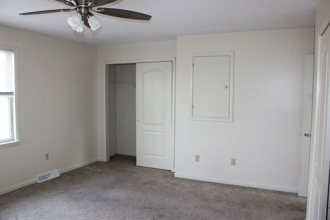 267 Ark Dr - Photo 6 of 15