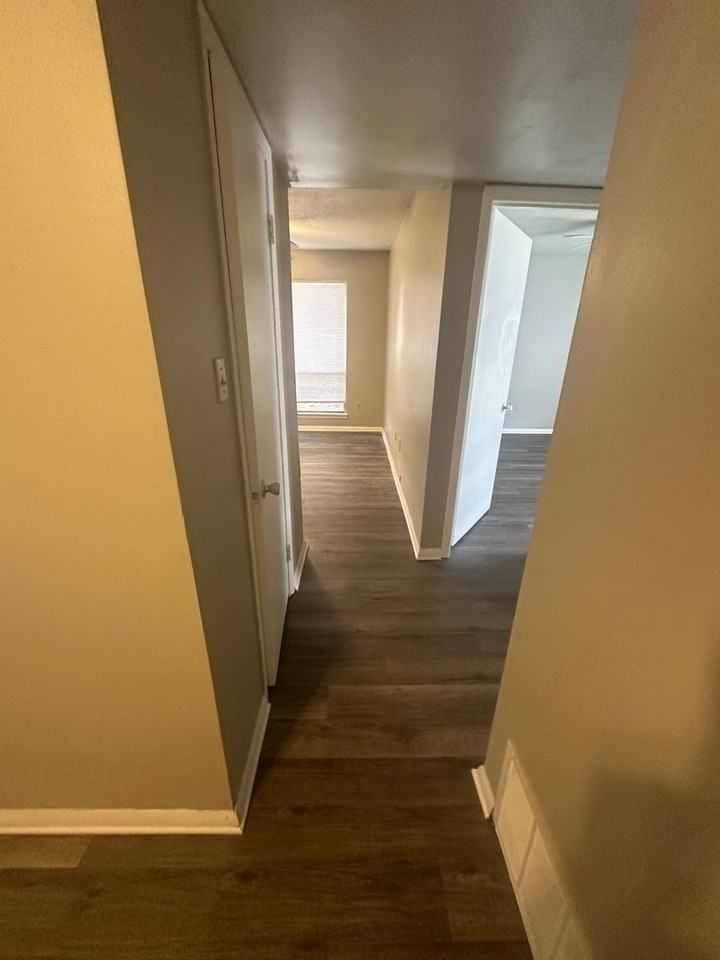 Chateau Apartments - Photo 5 of 9