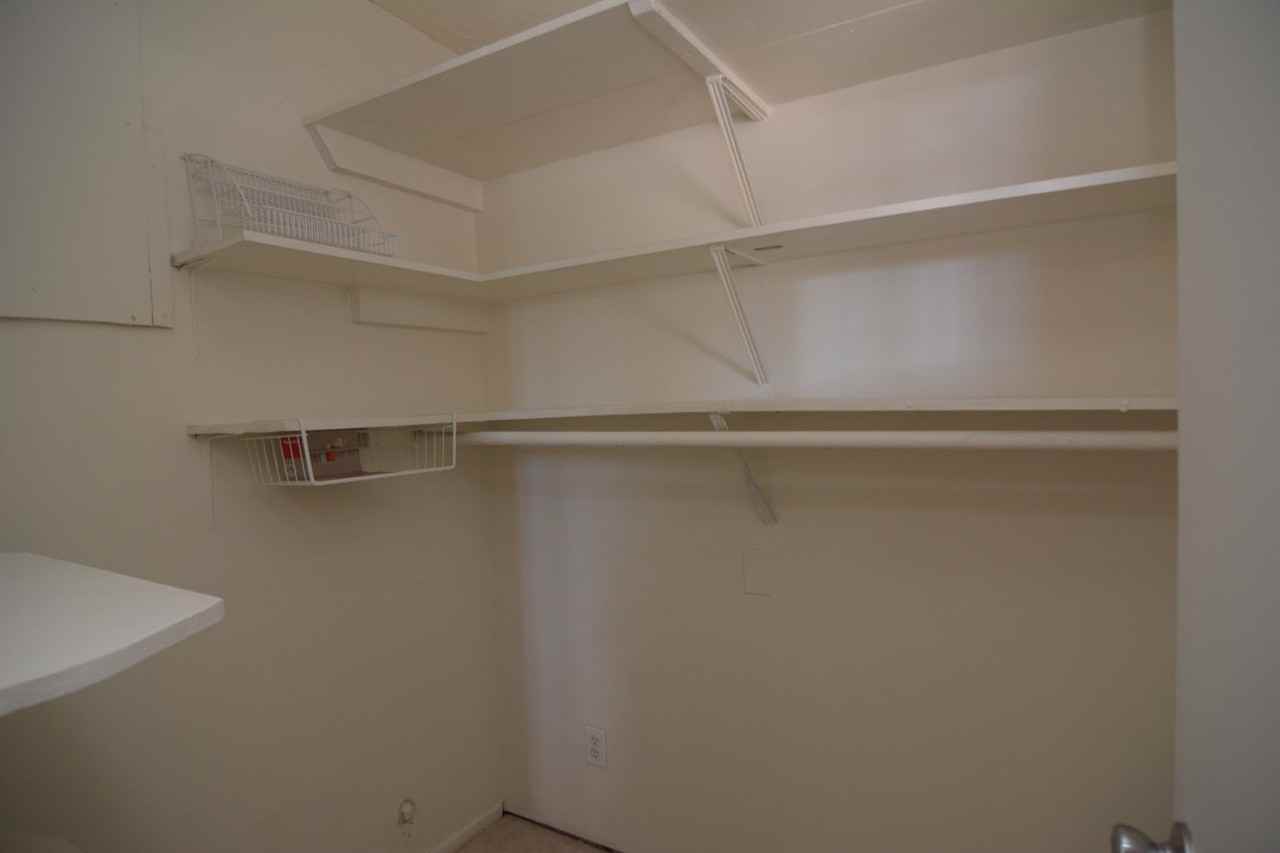 2866 N Eastgate Dr - Photo 7 of 11