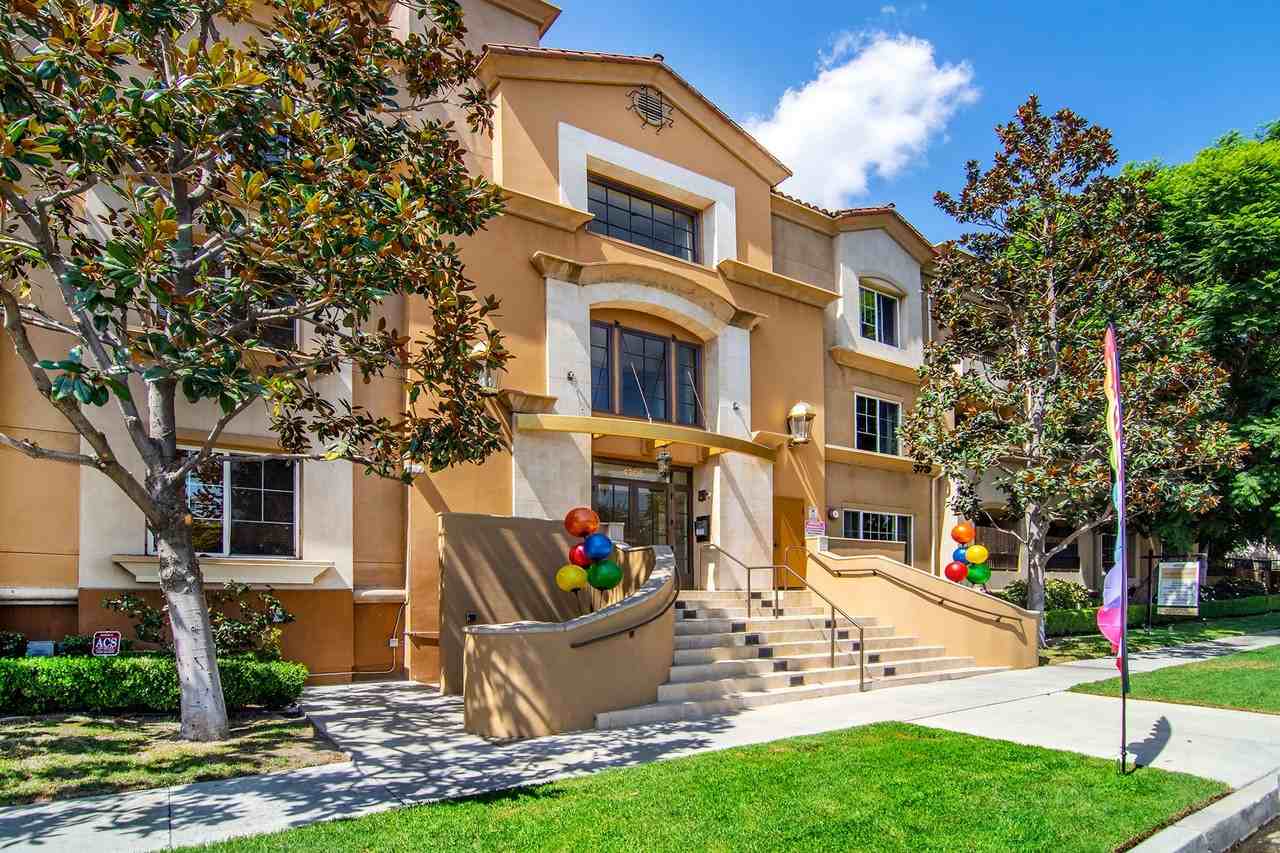 THE MONTGOMERY - Photo 3 of 9