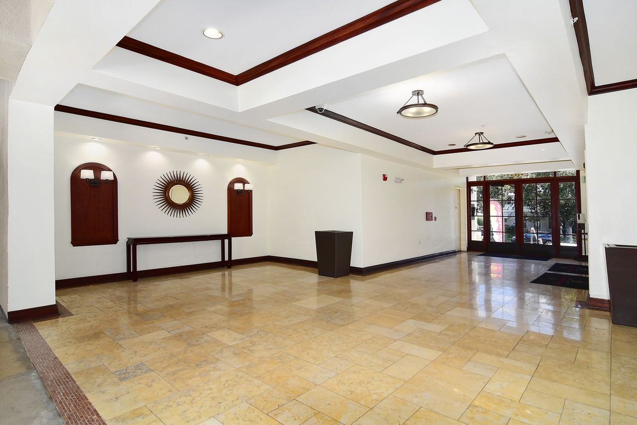 THE MONTGOMERY - Photo 4 of 9