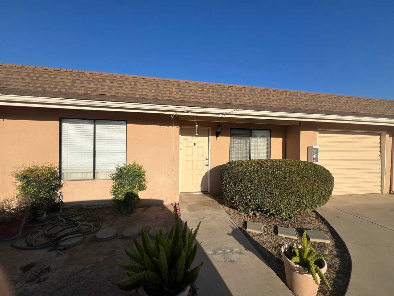 Adorable cottage apartments - Photo 2 of 2