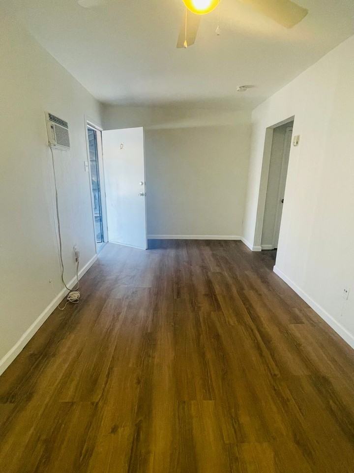 2081-437 Myrtle - Photo 2 of 5