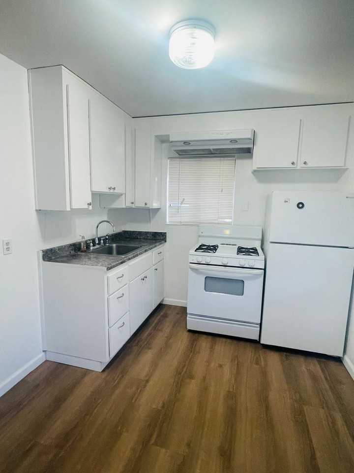 2081-437 Myrtle - Photo 3 of 5