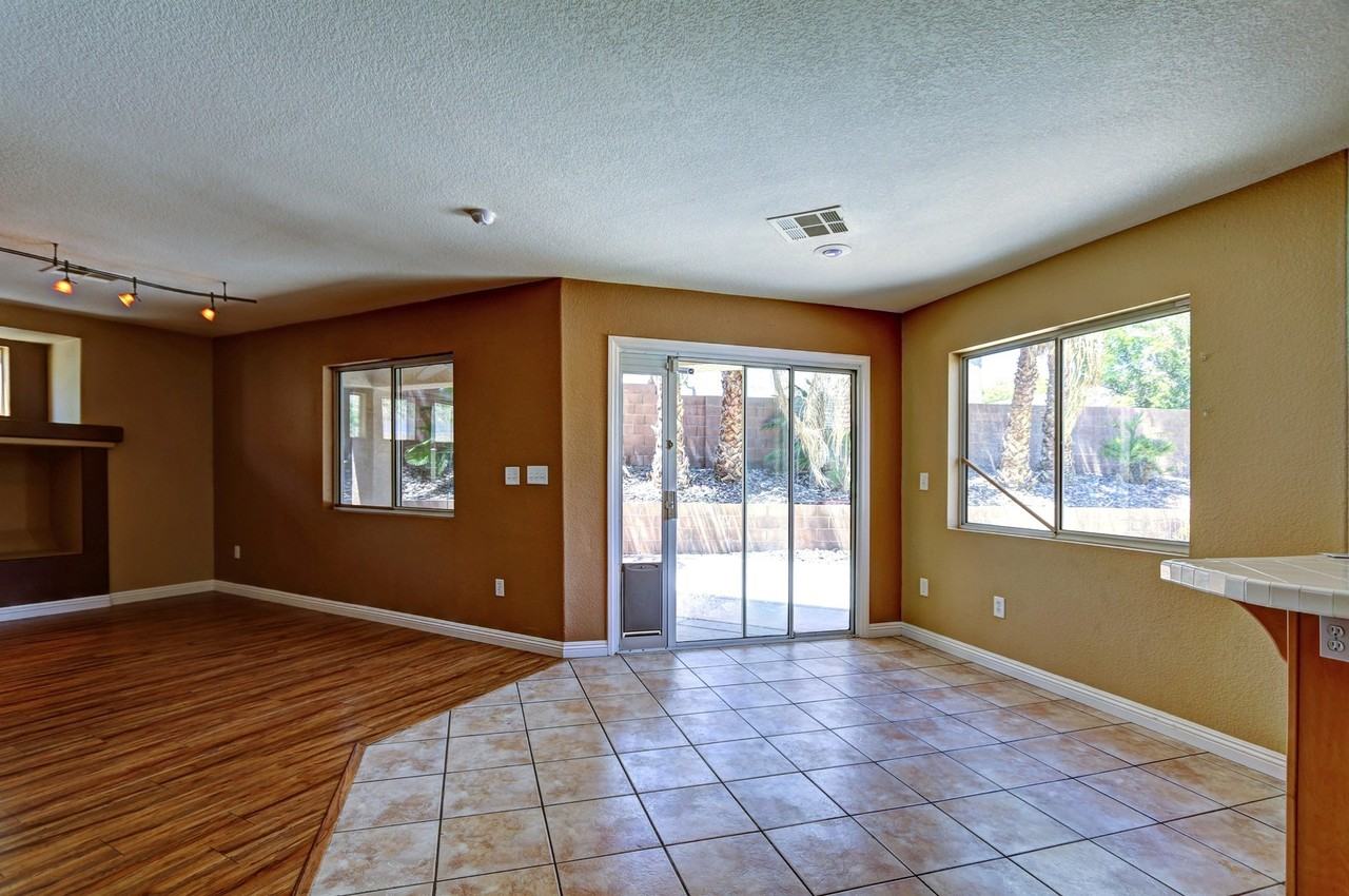 7545 Tumbling St - Photo 6 of 19