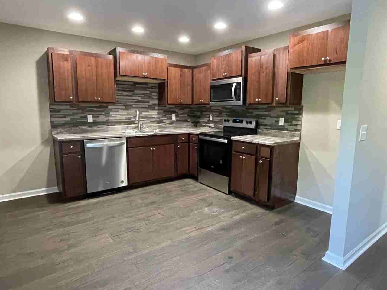 1217 E Lauderdale St - Photo 7 of 27