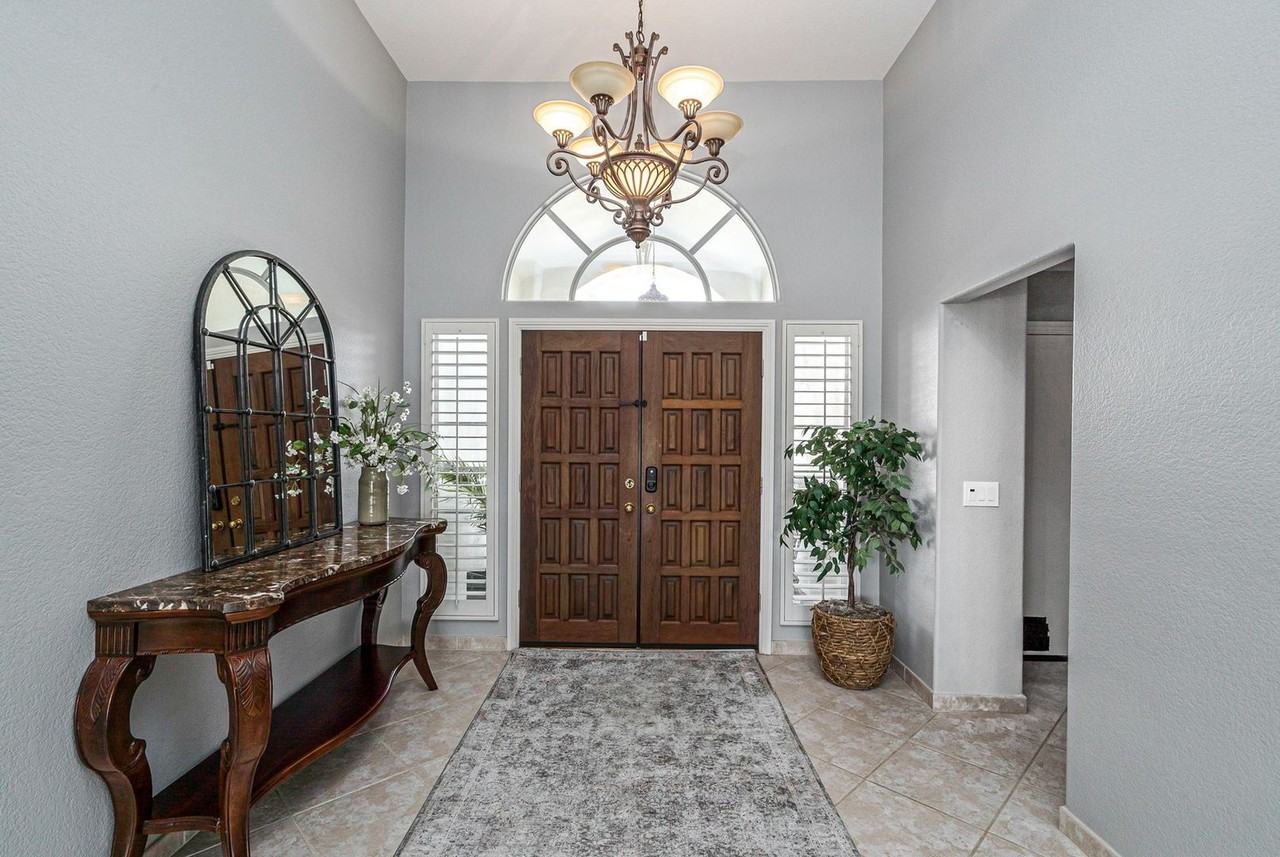 12665 Treehill Pl - Photo 3 of 33