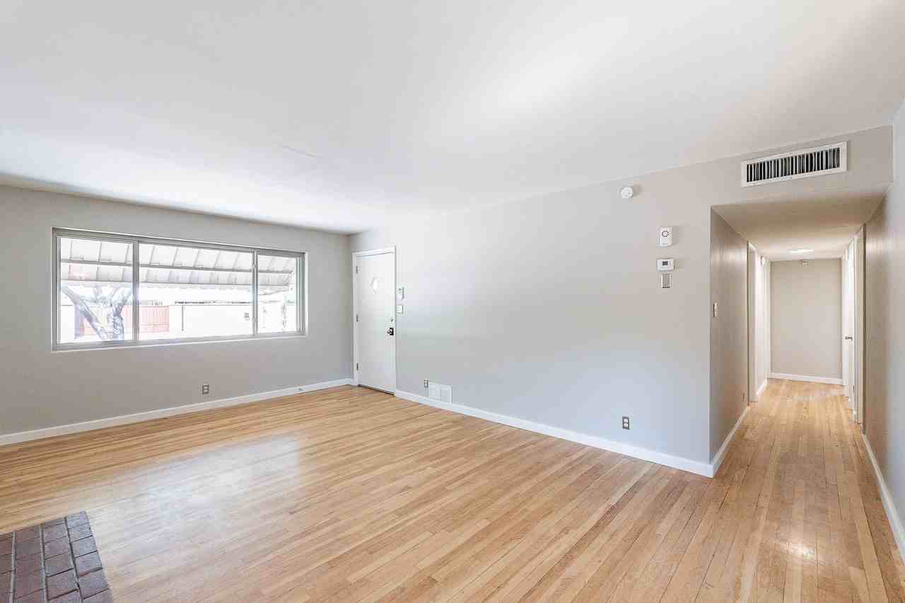 102 N Avenida Carolina - Photo 5 of 34