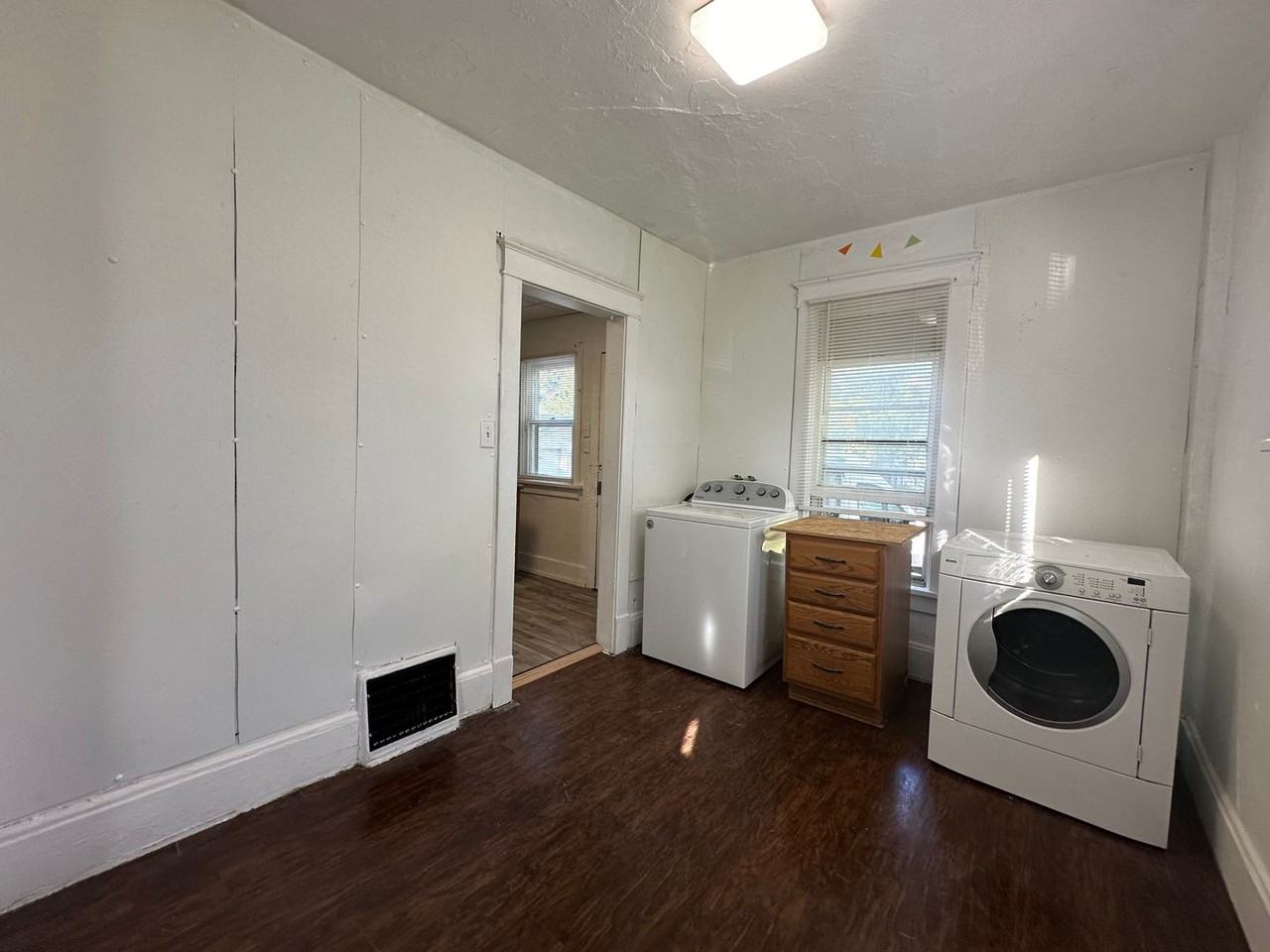 117 S 18th St - Photo 4 of 7