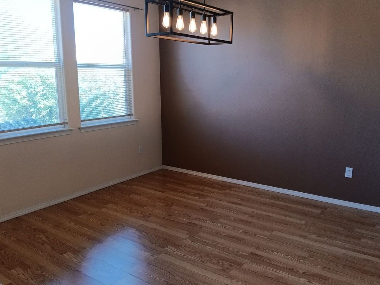 9224 Lower Meadow Ave Sw - Photo 3 of 9