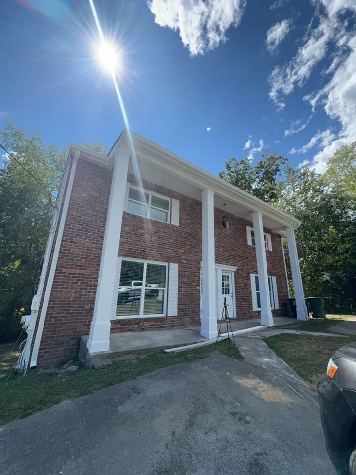 5756 Taggart Dr - Photo 3 of 20