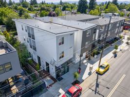 featured image of 5042 Portland St