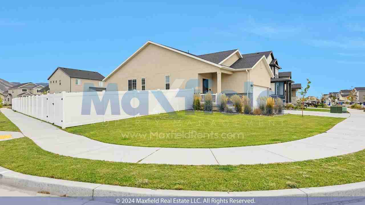 5744 N Sagewood Dr - Photo 3 of 34