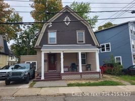 featured image of 926 Greenwood Ave
