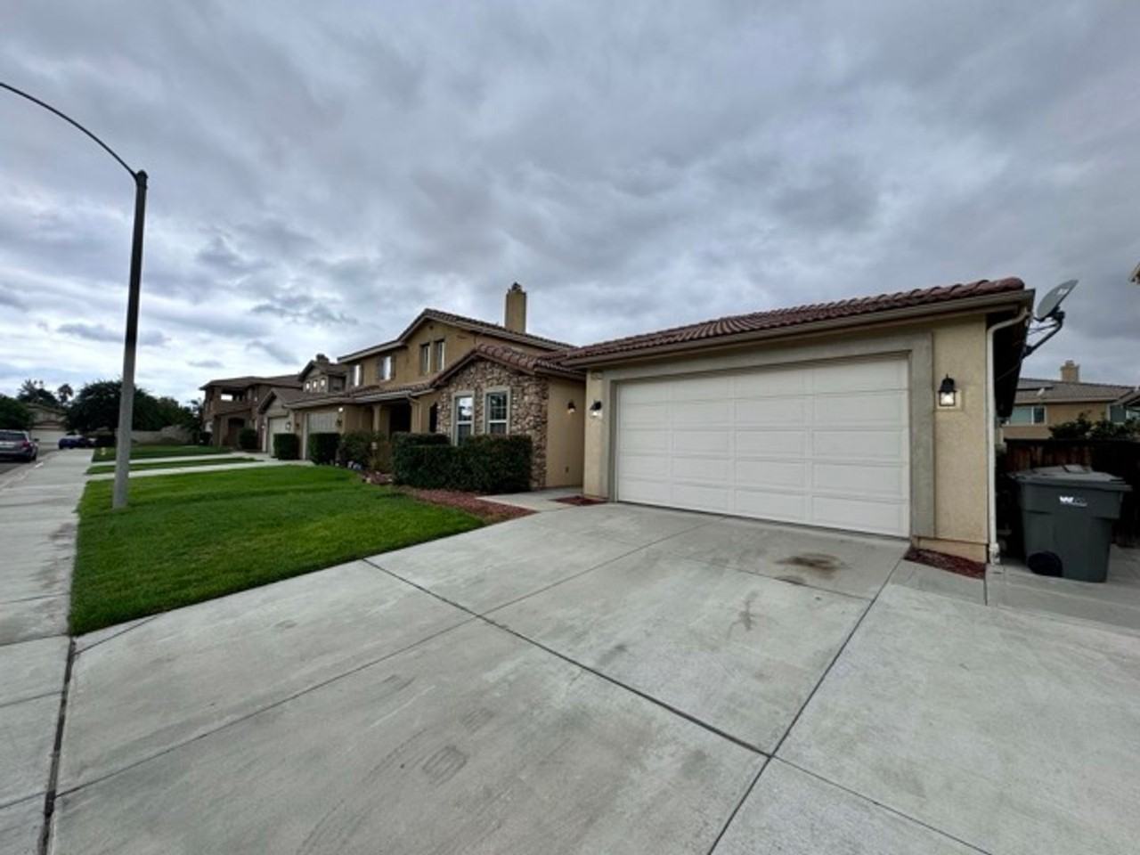 35627 Denver Cir - Photo 3 of 45