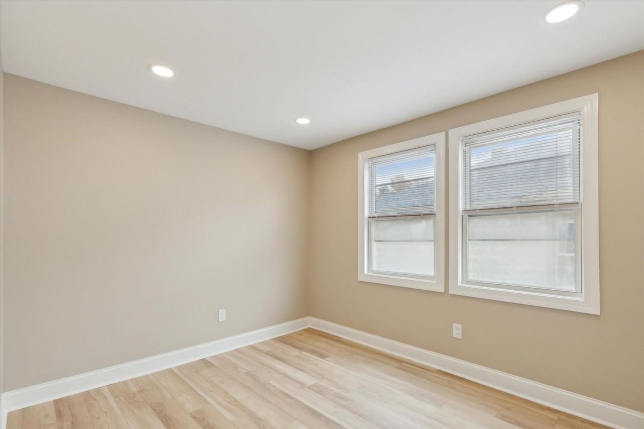 327 E 10th Ave - Photo 7 of 13