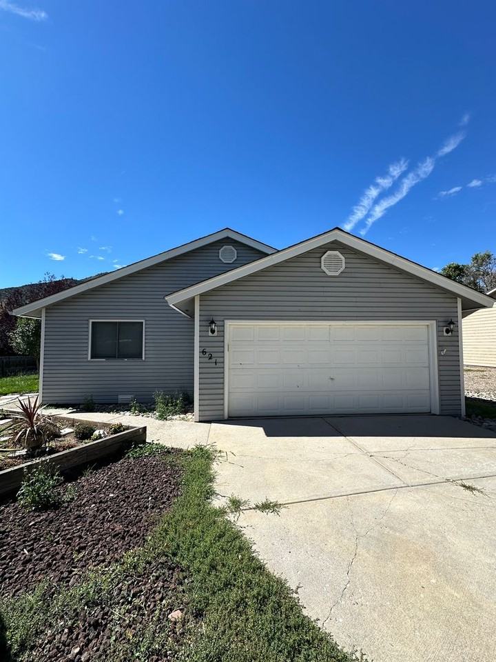 621 Night Shade Ct - Photo 2 of 15