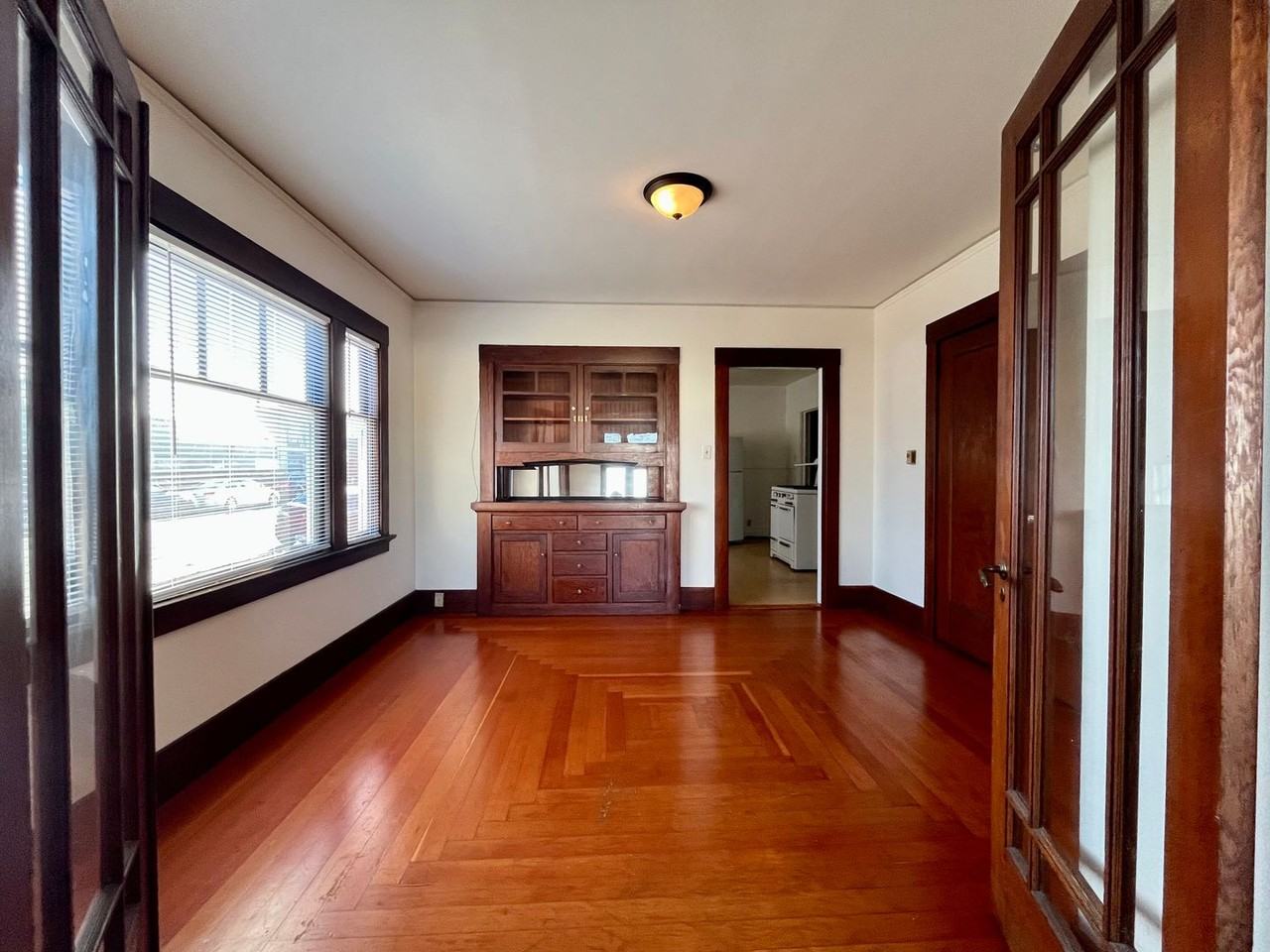 334 P St - Photo 2 of 13