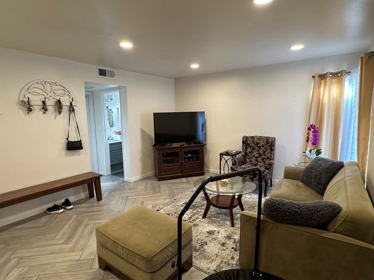 1678 Seattle Slew Way - Photo 3 of 40