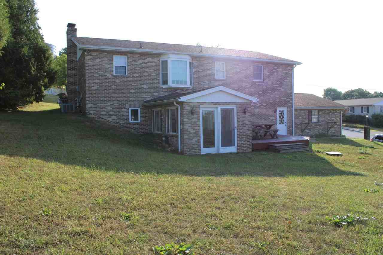 110 Maylyn Ave - Photo 2 of 21