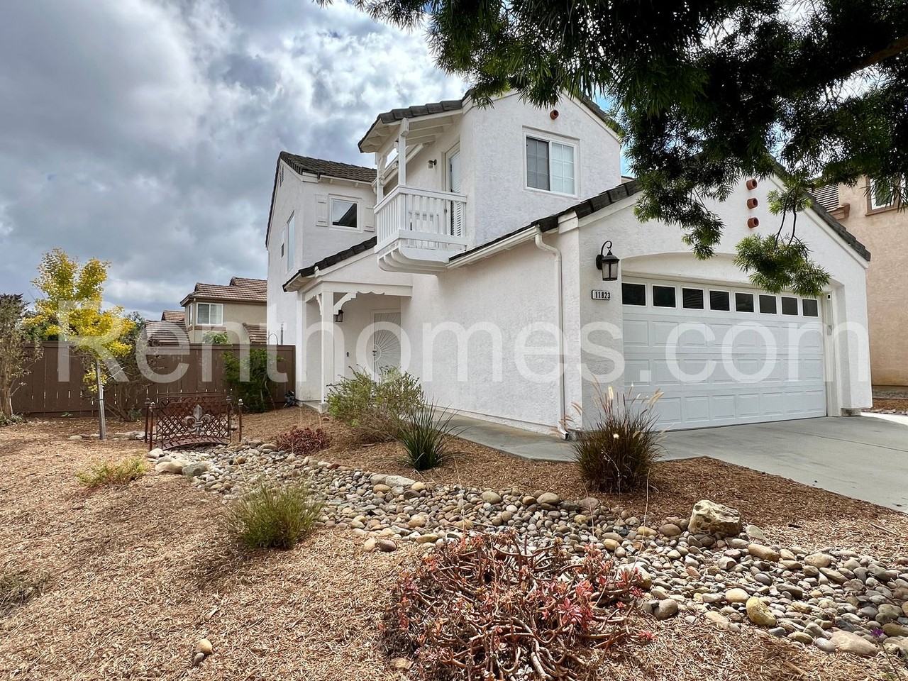 11823 Pickford Rd - Photo 2 of 36