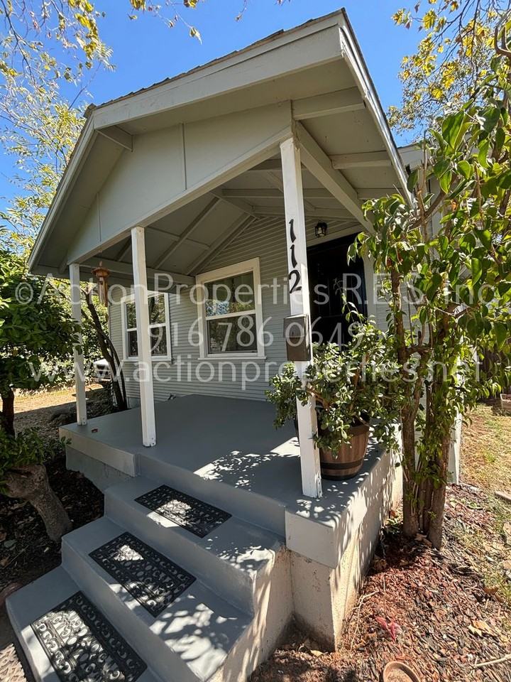 112 Coronado Ave - Photo 2 of 28