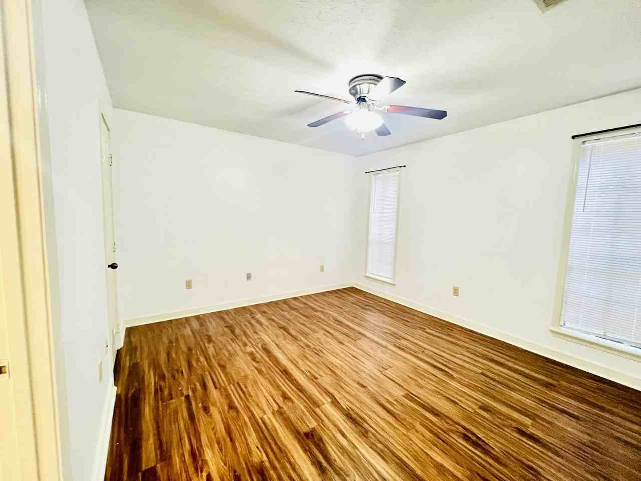117 Bent Creek Cir N, Unit B - Photo 7 of 14