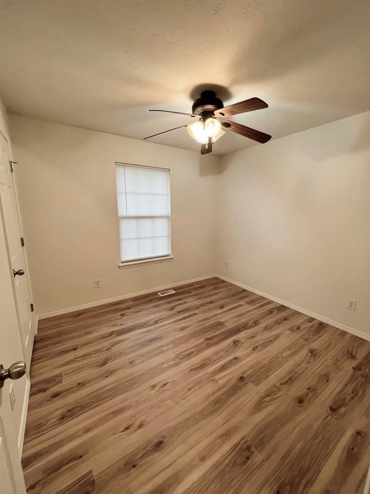 1018 North 25th Street - Photo 3 of 9