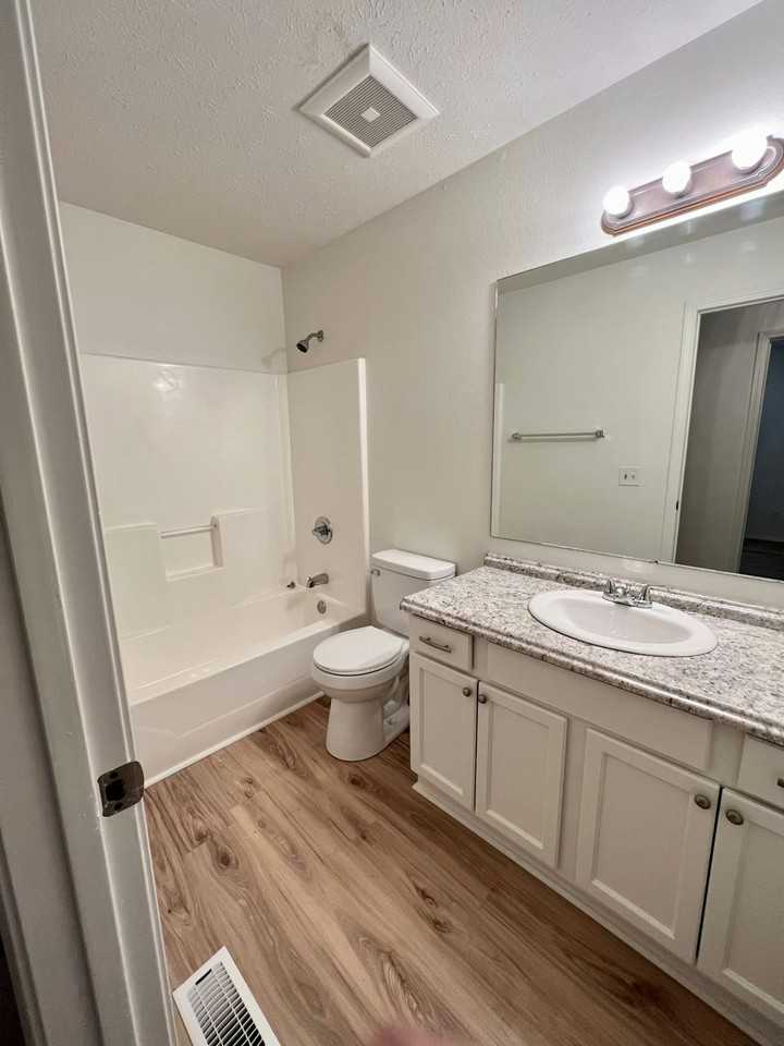 1018 North 25th Street - Photo 5 of 9