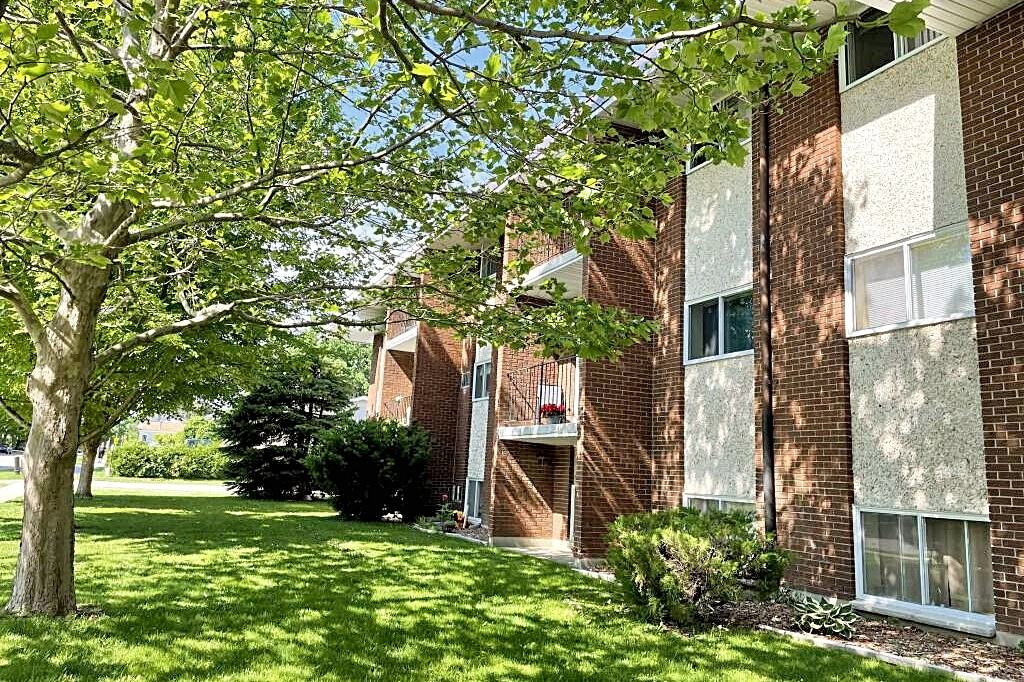 Suncoast Heights - Photo 2 of 11