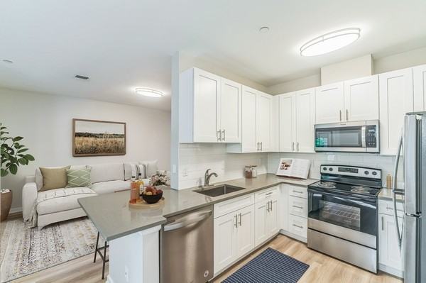 Eagle Rock Apartments at Fishkill - Photo 2 of 29