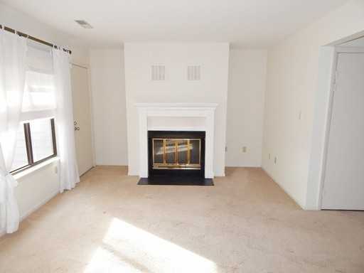 229 Mill Point Dr - Photo 3 of 23